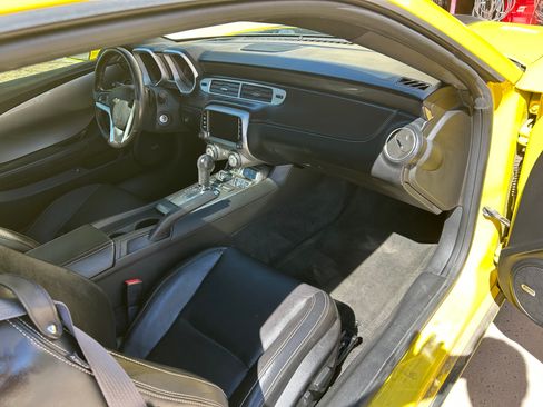 Used 2015 Chevrolet Camaro LT w/ RS Package image 4