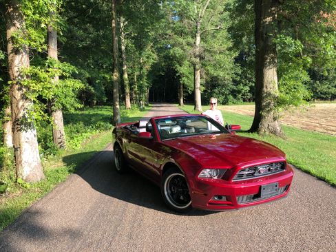 Used 2014 Ford Mustang Premium w/ Equipment Group 202A RWD image 6