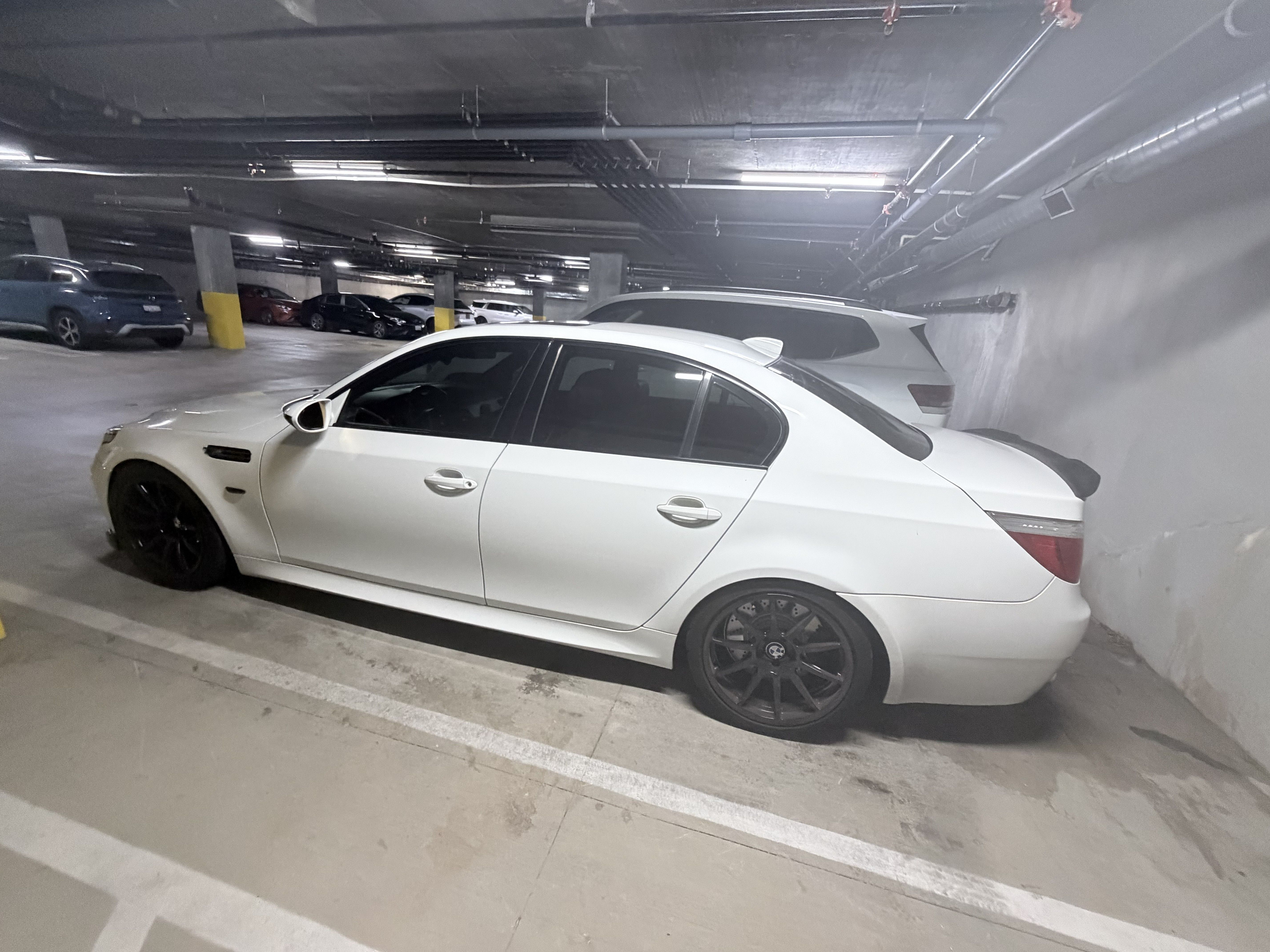 Used 2008 BMW M5 RWD image 4