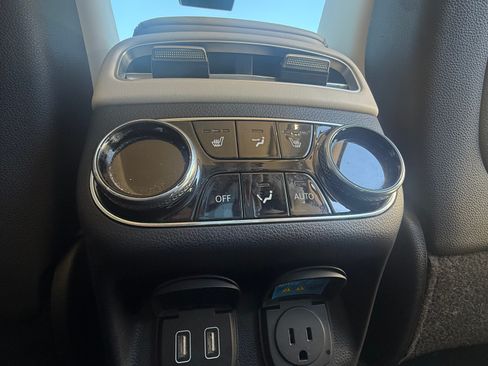 Used 2022 Genesis GV70 3.5T Sport w/ Sport Prestige Package image 16