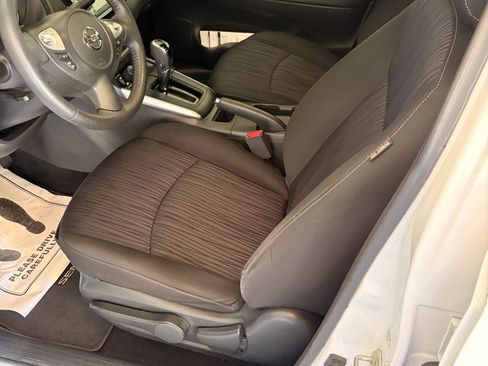 Used 2019 Nissan Sentra SV FWD image 6