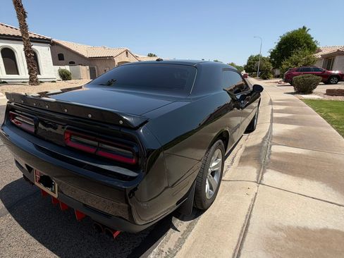 Used 2019 Dodge Challenger SXT RWD image 12