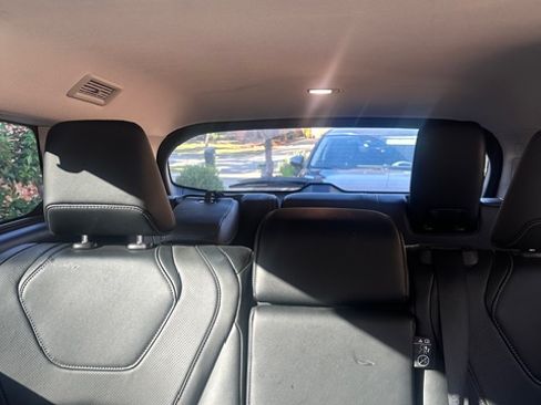 Used 2024 INFINITI QX60 Luxe image 12