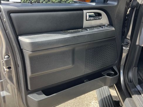 Used 2016 Ford Expedition EL Limited w/ Equipment Group 301A image 21