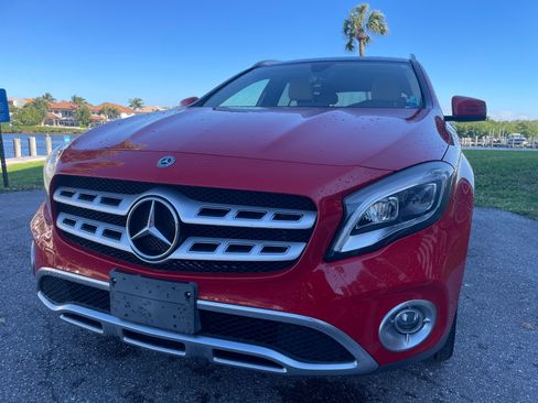 Used 2020 Mercedes-Benz GLA 250 4MATIC image 1