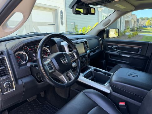 Used 2016 RAM 1500 Laramie w/ Convenience Group AWD/4WD image 16
