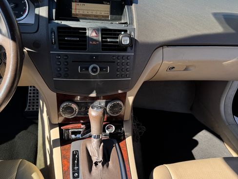 Used 2011 Mercedes-Benz C 300 Sedan image 10