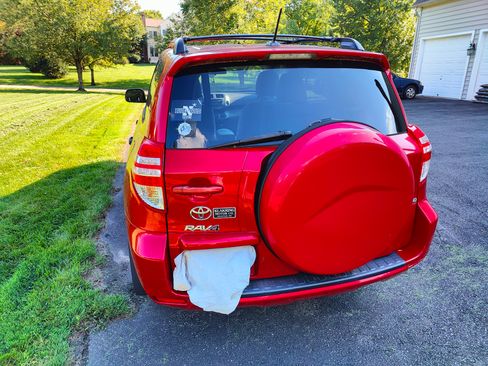 Used 2012 Toyota RAV4 4WD image 5