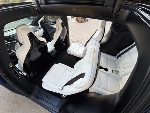 Used 2016 Tesla Model X 75D AWD/4WD image 6