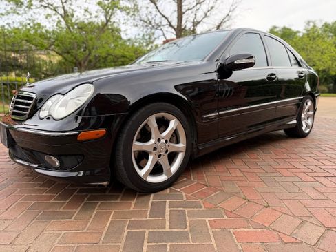 Used 2007 Mercedes-Benz C 230 Sedan image 8