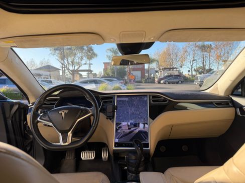 Used 2015 Tesla Model S P85D image 13