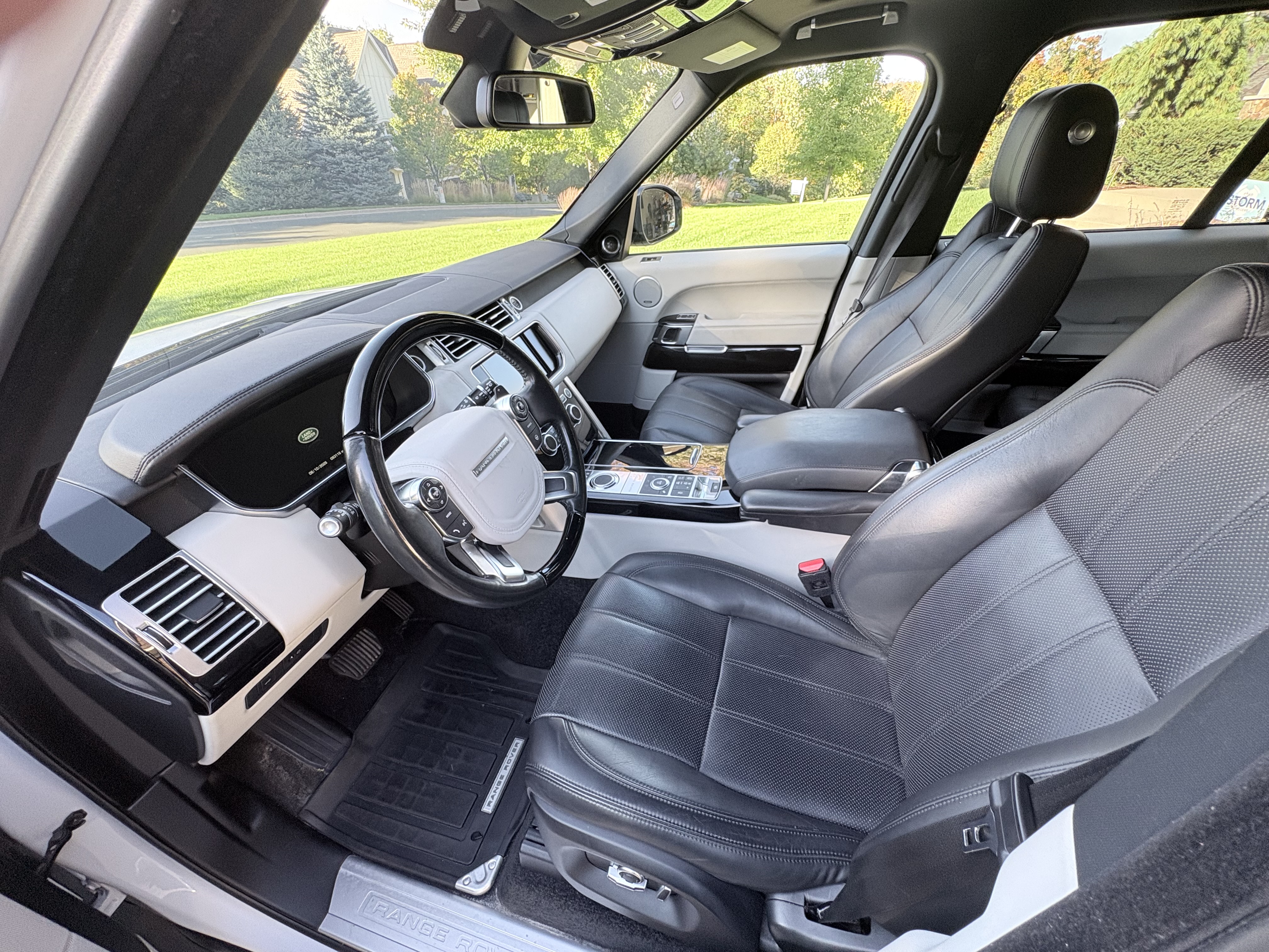 Used 2016 Land Rover Range Rover HSE AWD/4WD image 16