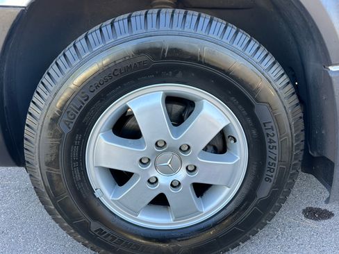 Used 2016 Mercedes-Benz Sprinter 2500 image 25