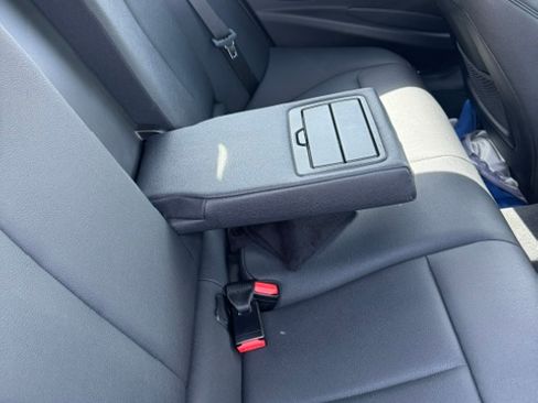 Used 2017 BMW 330i Sedan RWD image 7