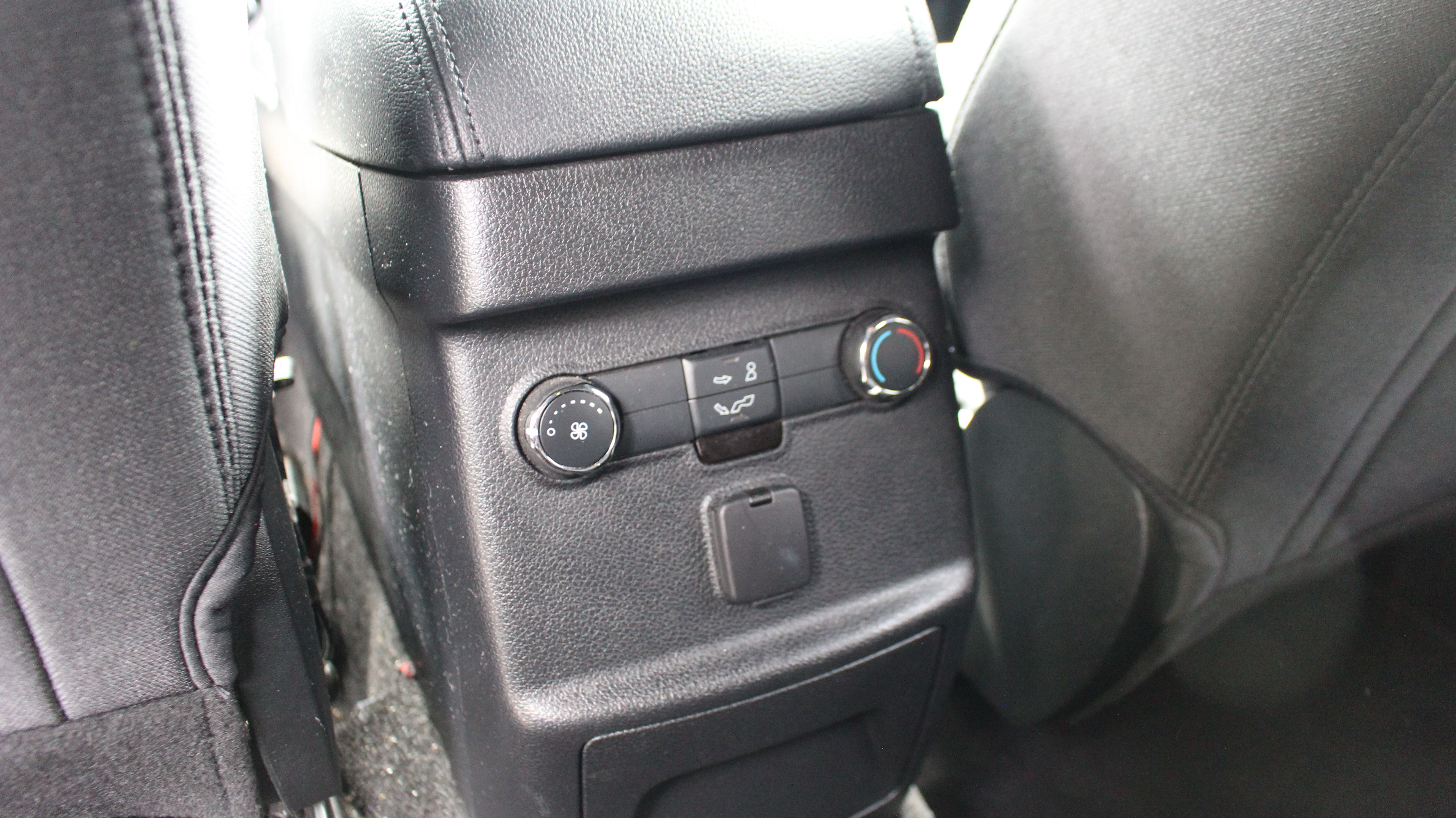 Used 2019 Ford Explorer XLT w/ Class III Trailer Tow Package FWD image 13