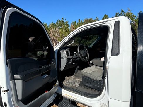 Used 2023 Ford F450 XLT w/ XLT Value Package image 8