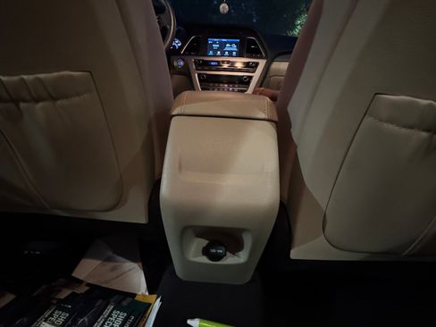 Used 2017 Hyundai Sonata SE image 17