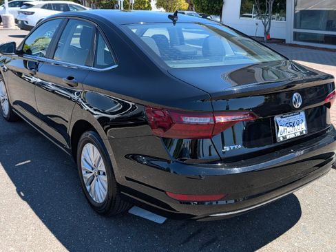 Used 2020 Volkswagen Jetta S image 4