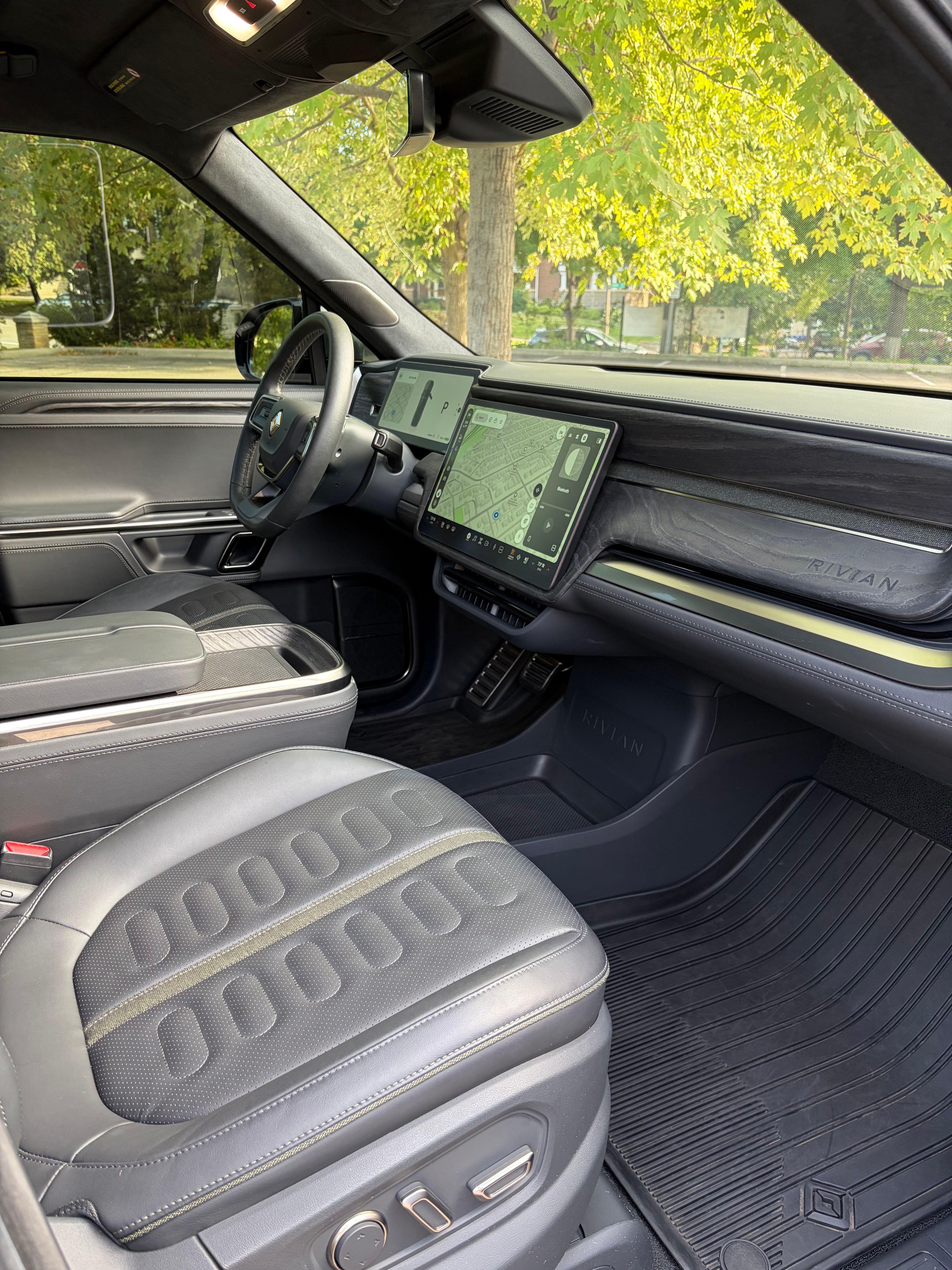 Used 2022 Rivian R1T Adventure AWD/4WD image 15