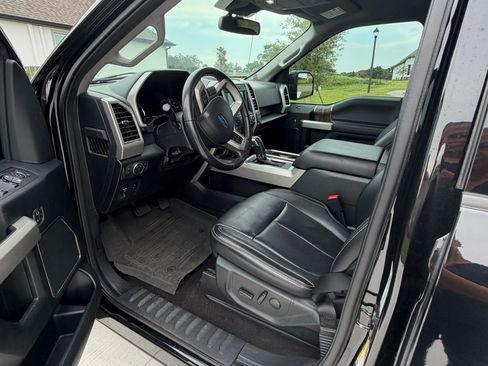 Used 2019 Ford F150 Lariat RWD image 13