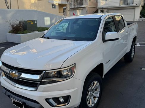 Used 2019 Chevrolet Colorado LT w/ LT Convenience Package image 2