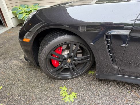 Used 2013 Porsche Panamera GTS AWD/4WD image 2