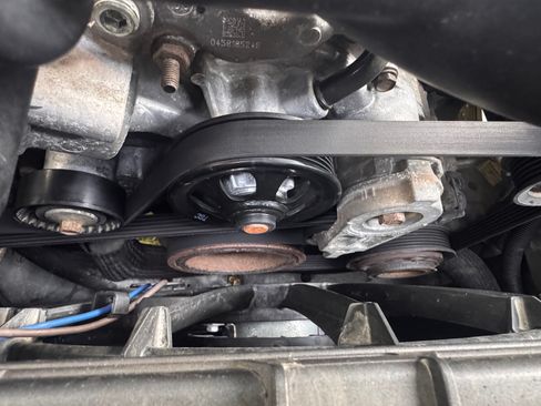 Used 2013 Dodge Challenger R/T Plus RWD image 5