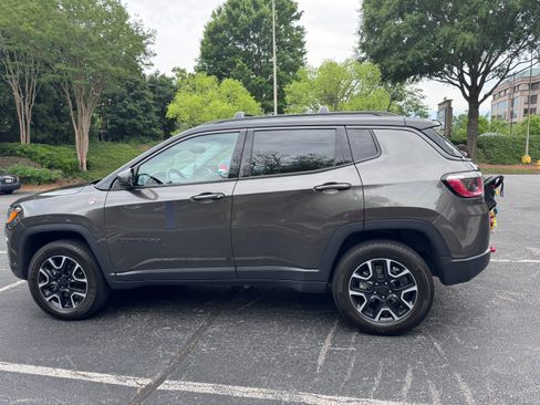Used 2019 Jeep Compass Trailhawk w/ Cold Weather Group AWD/4WD image 2