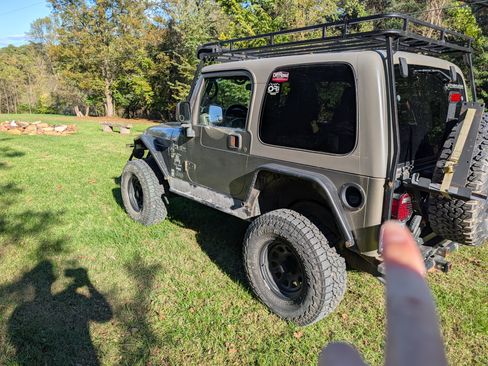 Used 2004 Jeep Wrangler Rubicon w/ Dual Top Group image 5