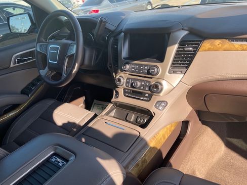 Used 2017 GMC Yukon Denali w/ Open Road Package image 24