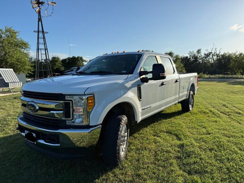 Used 2017 Ford F350 XL w/ STX Appearance Package AWD/4WD image 1