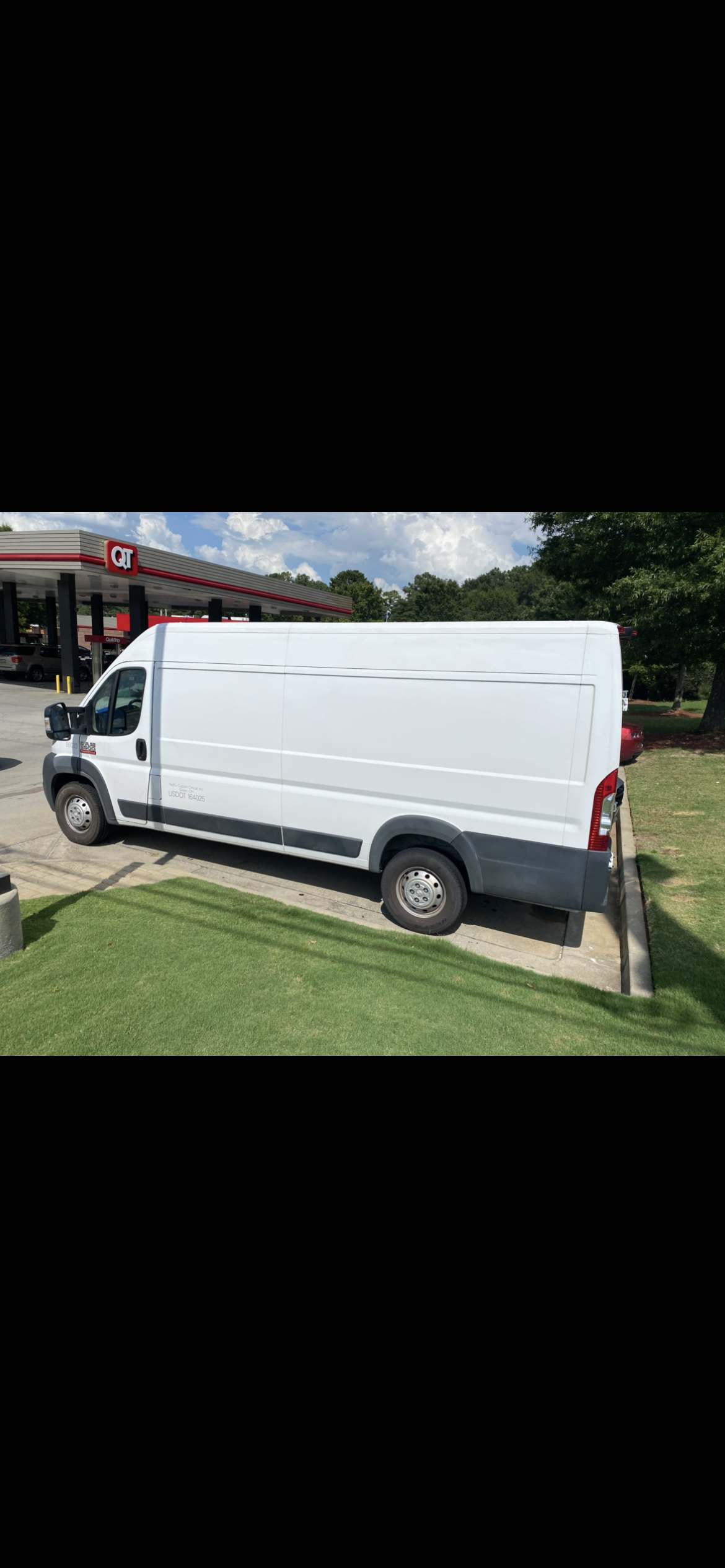 Used 2018 RAM ProMaster 3500 w/ Premium Appearance Group FWD image 1