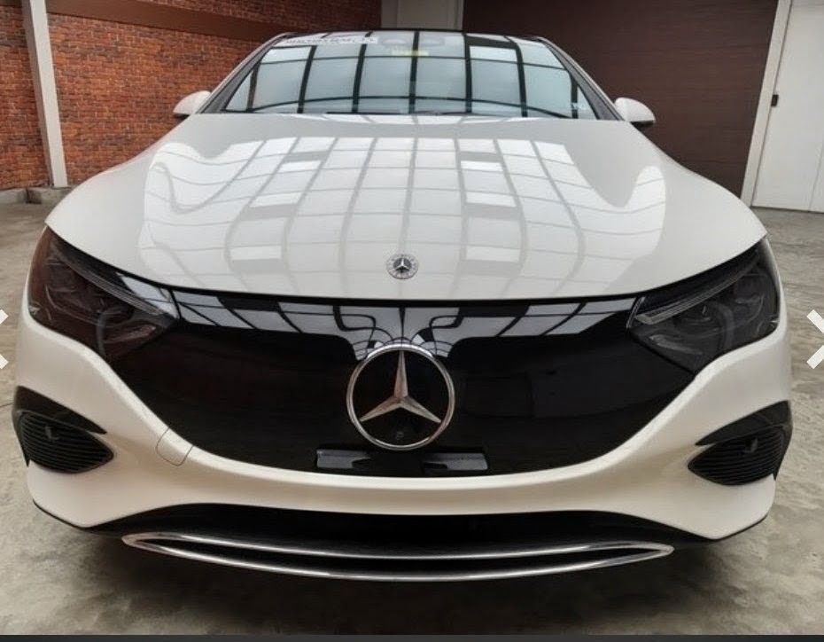 Used 2023 Mercedes-Benz EQE 350+ 4MATIC Sedan image 2