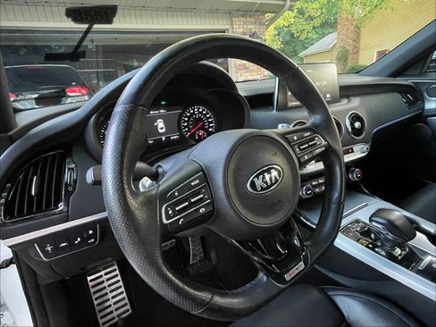 Used 2019 Kia Stinger GT2 AWD/4WD image 25