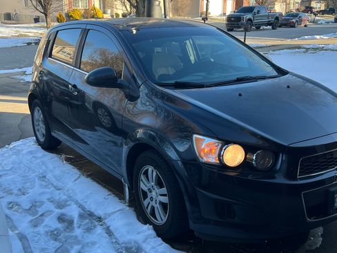 Used 2015 Chevrolet Sonic LT image 1