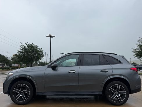 Used 2023 Mercedes-Benz GLC 300 4MATIC w/ AMG Line image 2