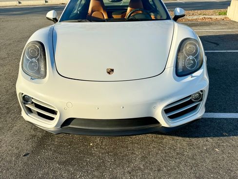 Used 2014 Porsche Cayman image 4