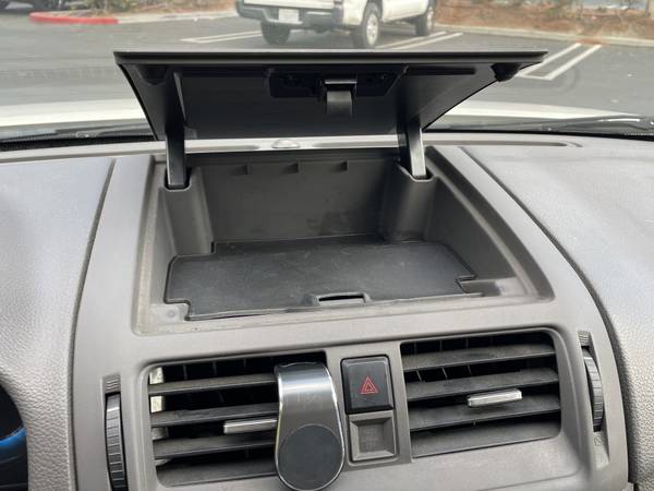 Used 2012 Ford Fusion SE FWD image 2