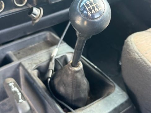 Used 2001 Jeep Wrangler Sahara image 10