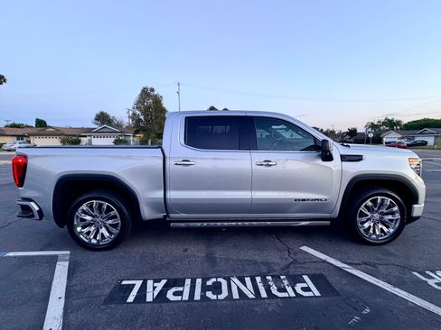 Used 2022 GMC Sierra 1500 Denali AWD/4WD image 5