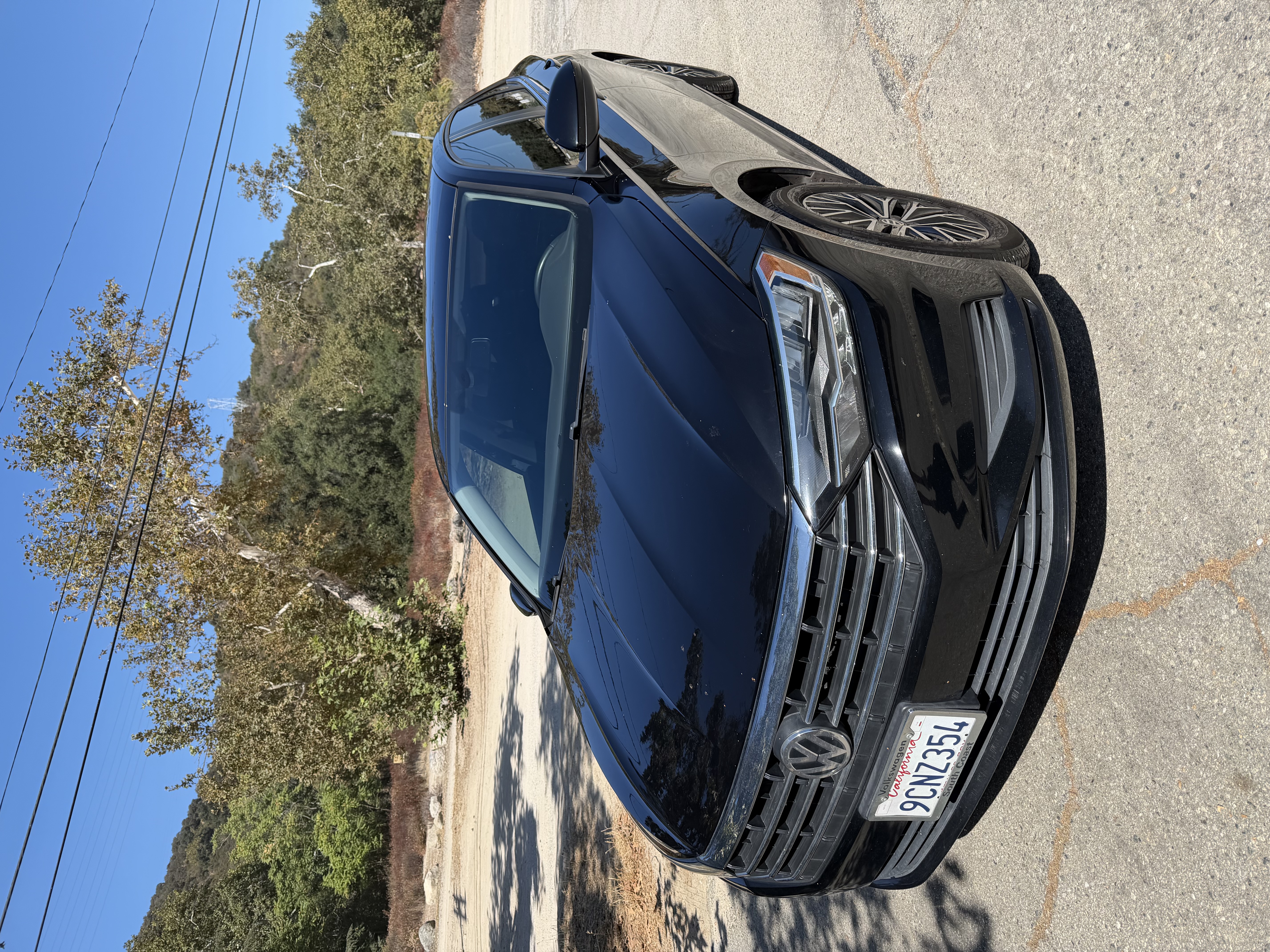 Used 2019 Volkswagen Jetta SE w/ Cold Weather Package FWD image 2