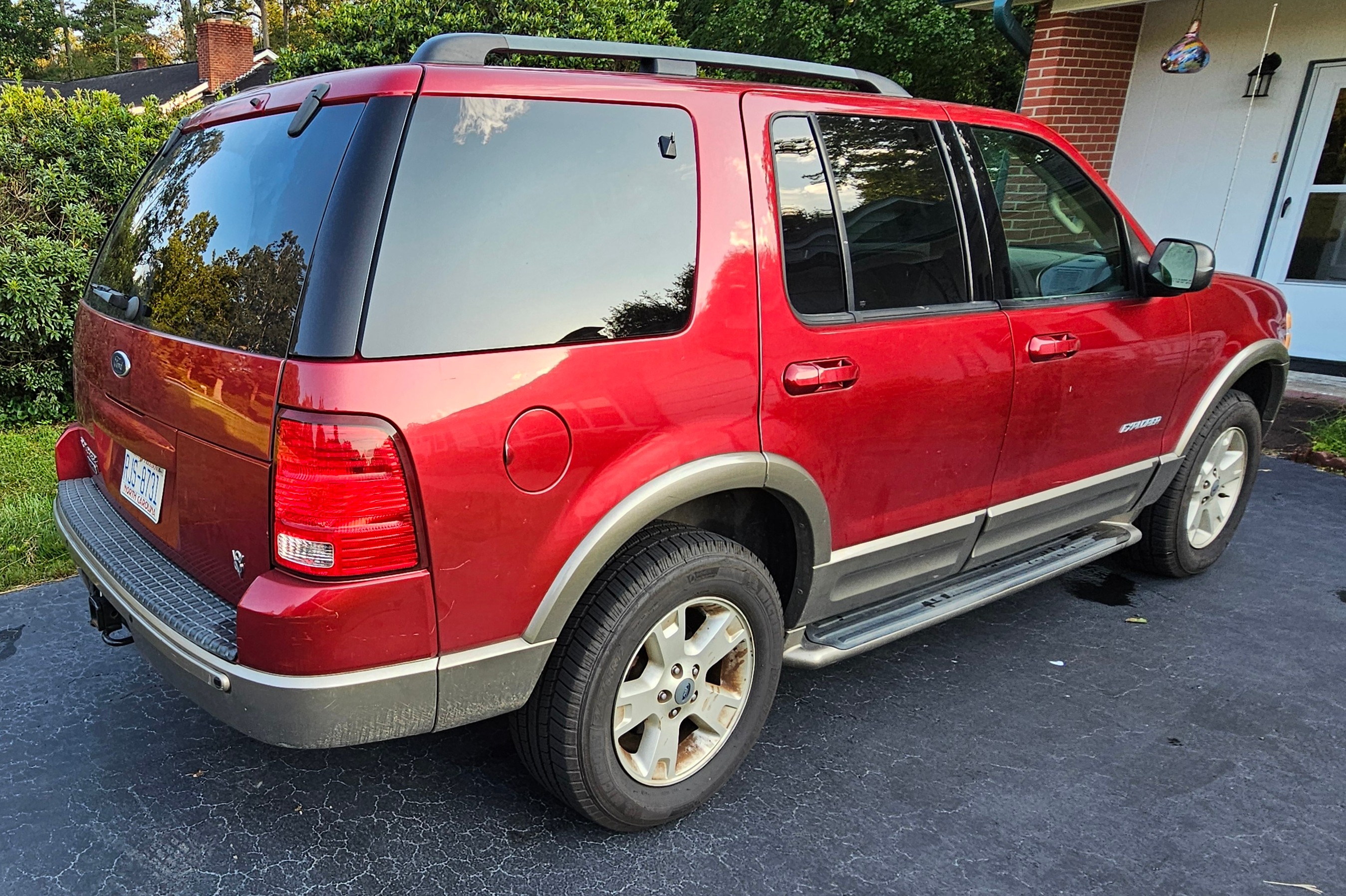 Used 2004 Ford Explorer Eddie Bauer RWD image 5