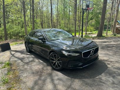 Used 2018 Volvo S90 T5 Momentum