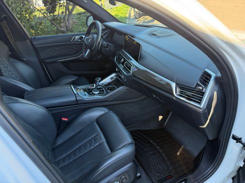 Used 2020 BMW X5 M Competition w/ Executive Package image 31