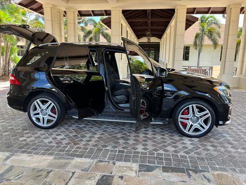 Used 2014 Mercedes-Benz ML 63 AMG 4MATIC image 11