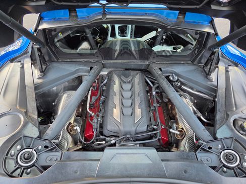 Used 2024 Chevrolet Corvette Stingray Preferred Cpe w/ Z51 Performance Package image 11