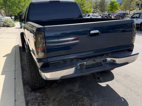 Used 2007 Chevrolet Silverado 2500 LT w/ Heavy-Duty Power Package AWD/4WD image 5
