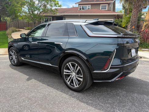 Used 2024 Cadillac Lyriq Luxury w/ LPO, Floor Liner Package image 4