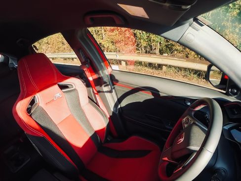 Used 2017 Honda Civic Type R image 14