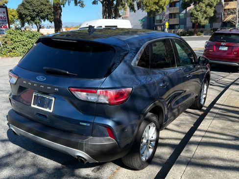 Used 2020 Ford Escape SE AWD/4WD image 5